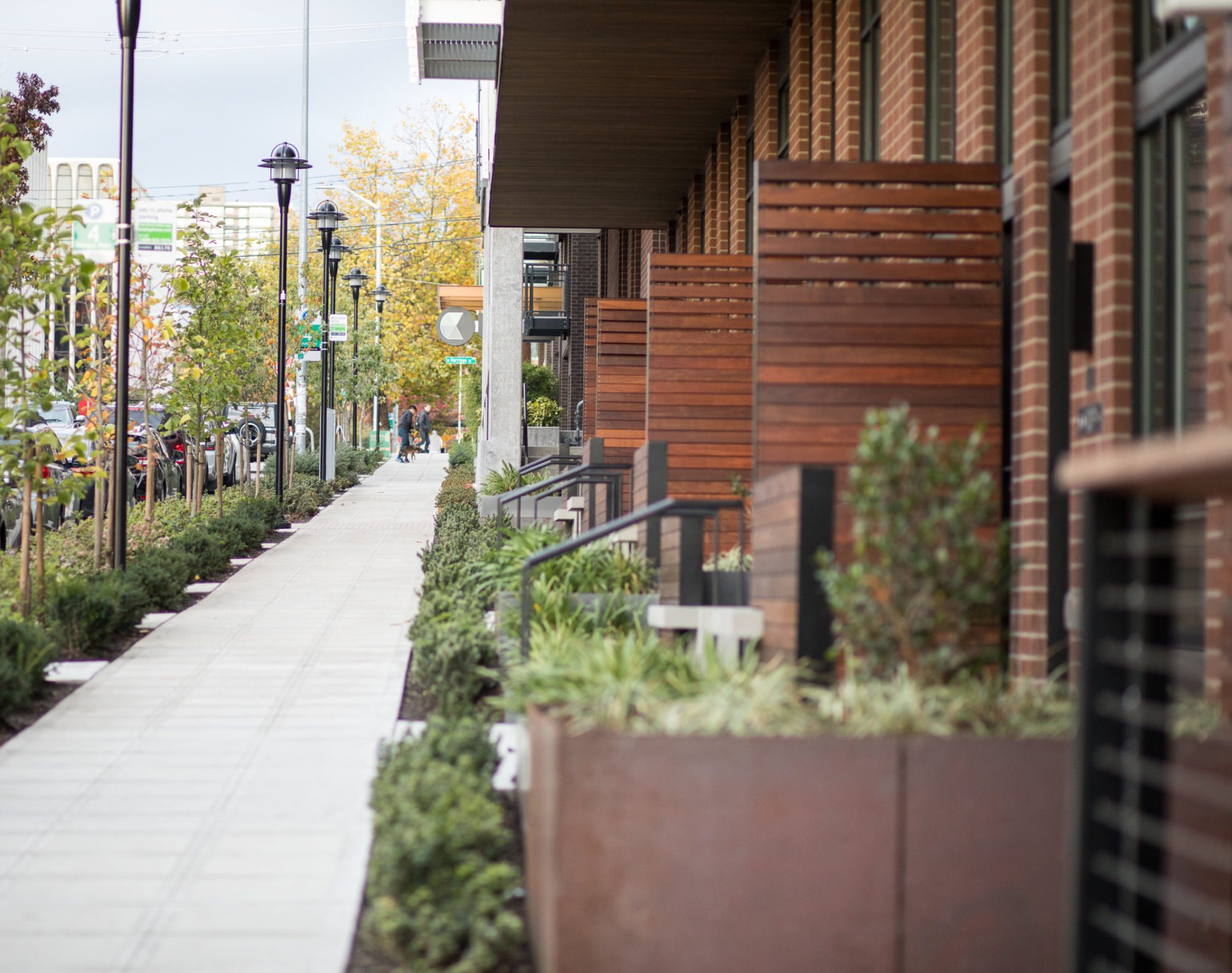 Elan Uptown Flats er Thompson