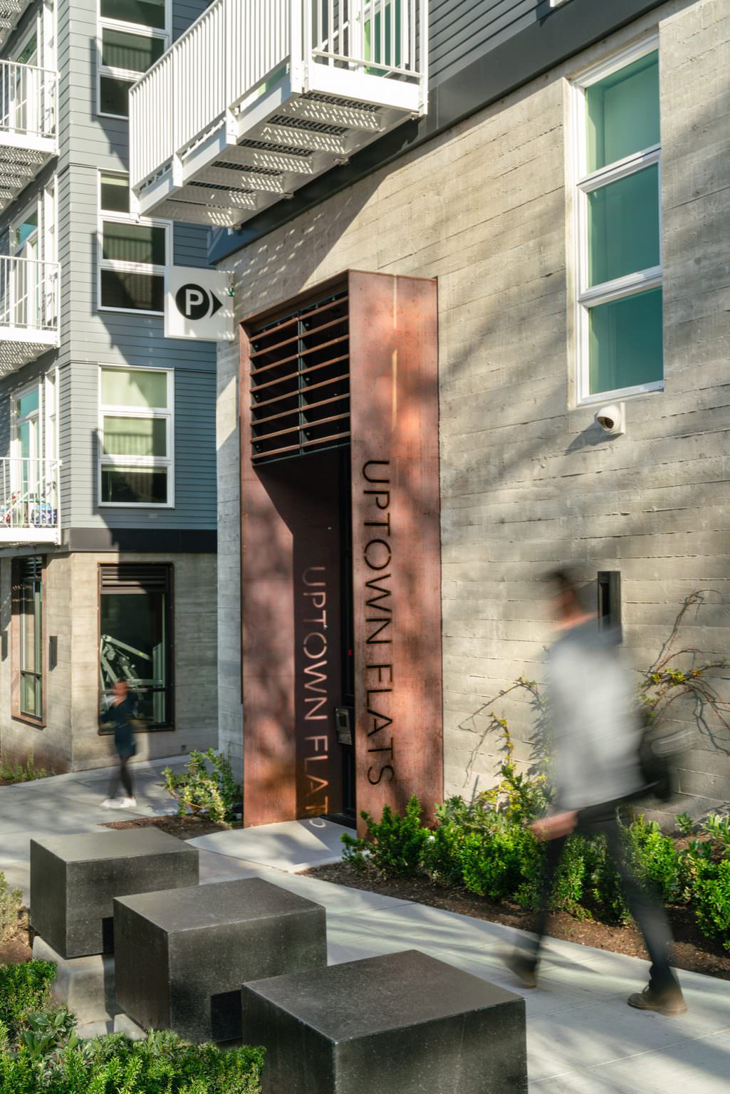 Elan Uptown Flats er Thompson