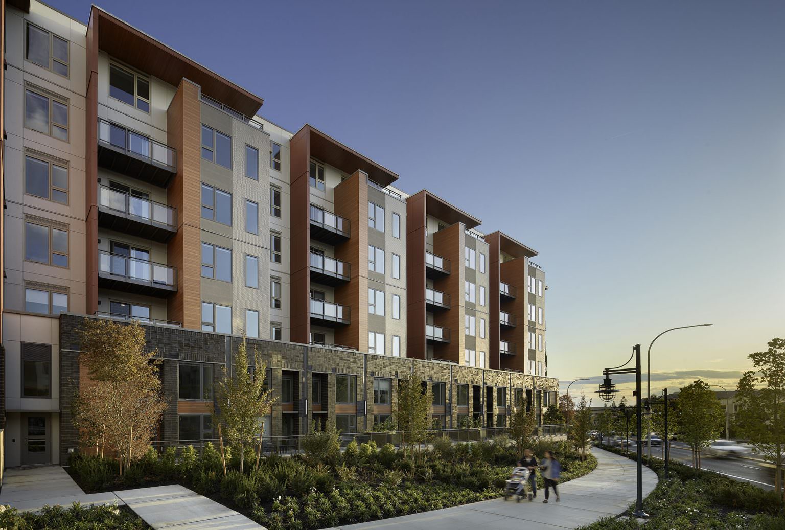 Uptown Apartments at Kirkland Urban er Thompson