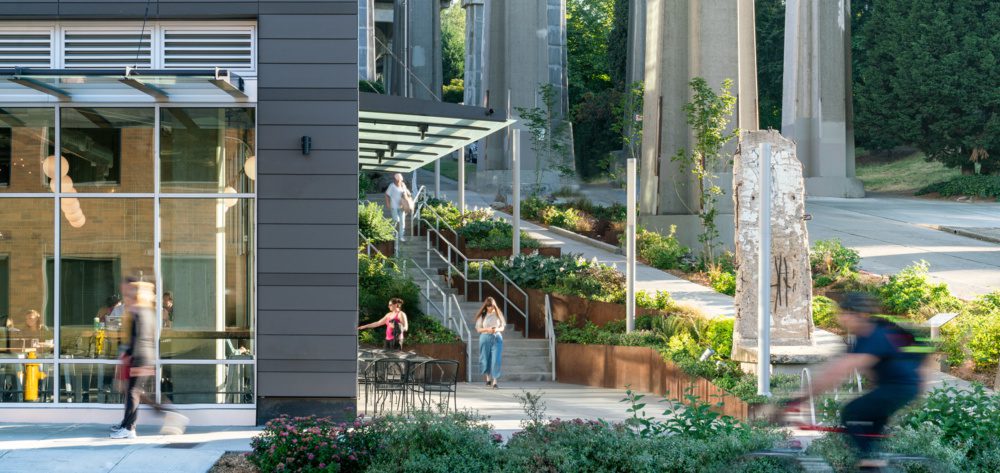 Photo of landscape design at Data 1 building in Fremont. Designed by Weber Thompson.